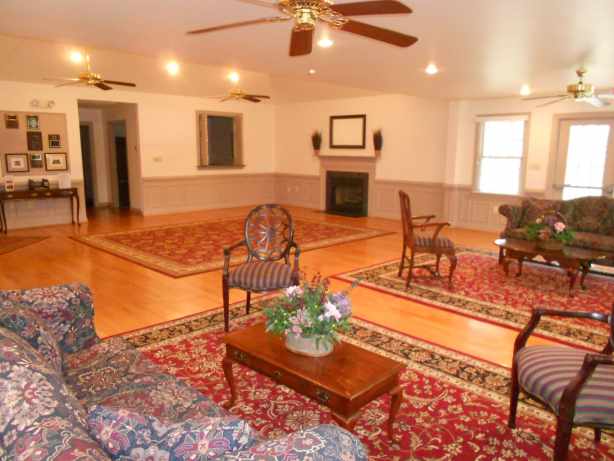 Williamsburg Virginia Real Estate Neighborhoods Powhatan Secondaryclubhouse_main_room