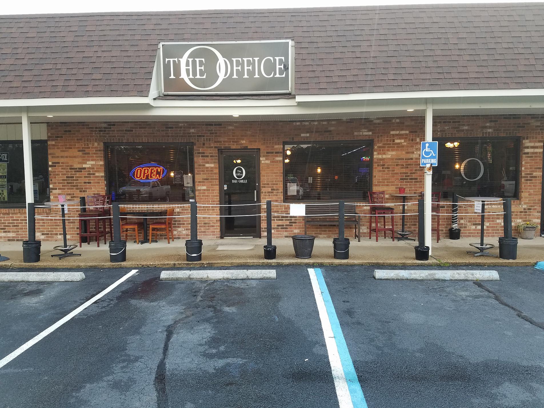officebarandgrille_hayes_livemusic_localbands_williamsburgvirginiga