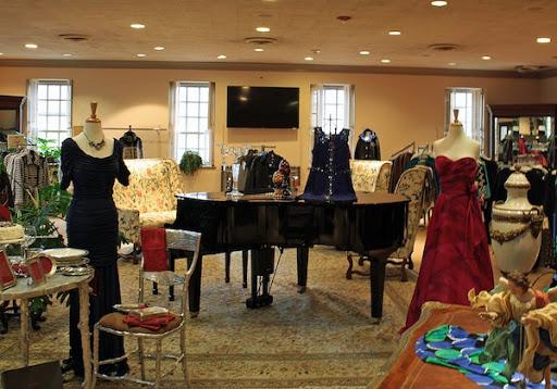where to buy a formal dress in williamsburg virginia, the best places to shop